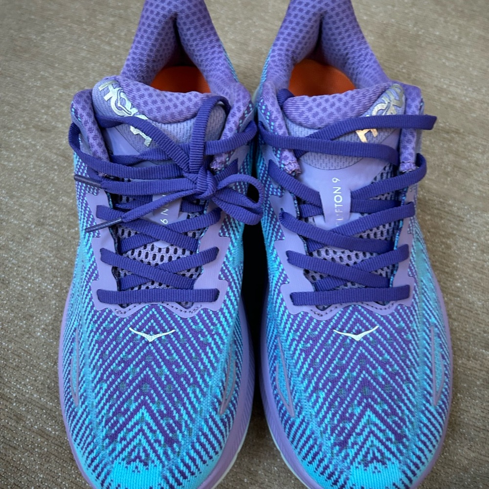 Hoka Clifton 9